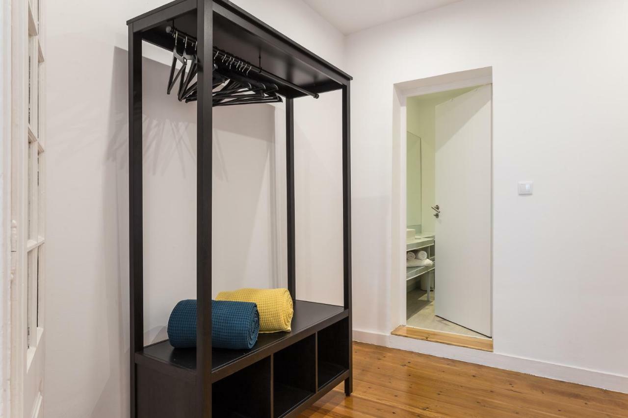 Three Bedroom Apartment In Historical Centre -Bairro Alto Lisboa Exteriör bild