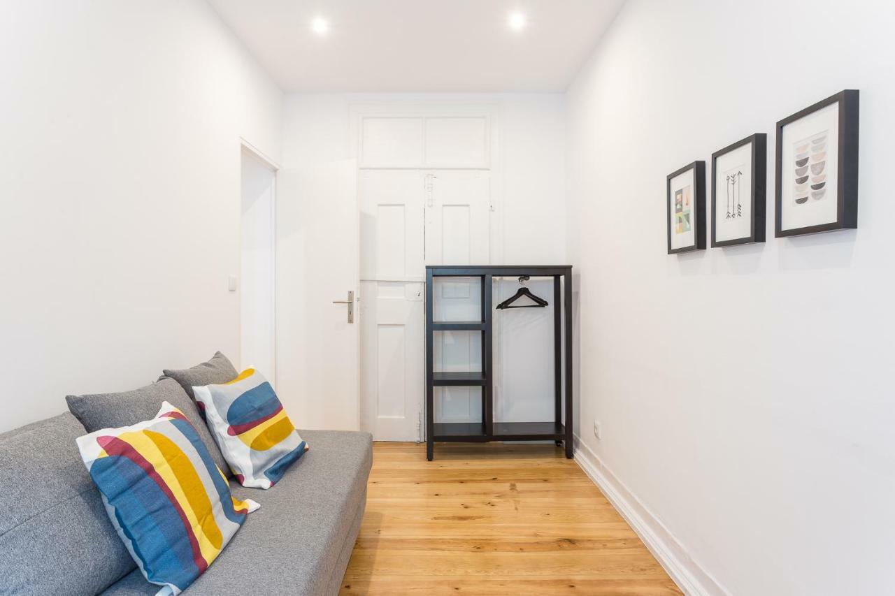 Three Bedroom Apartment In Historical Centre -Bairro Alto Lisboa Exteriör bild