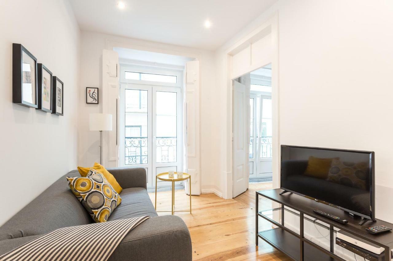 Three Bedroom Apartment In Historical Centre -Bairro Alto Lisboa Exteriör bild