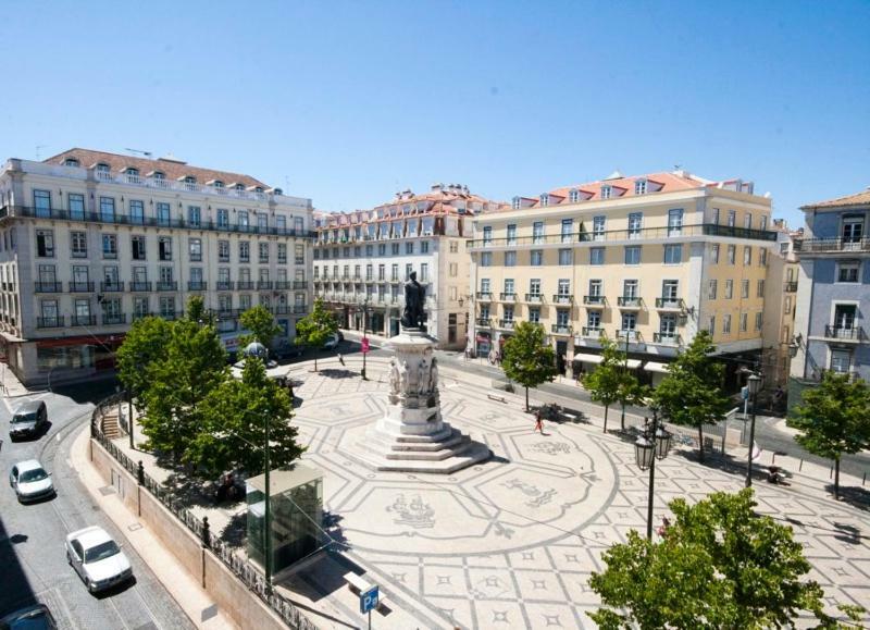 Three Bedroom Apartment In Historical Centre -Bairro Alto Lisboa Exteriör bild
